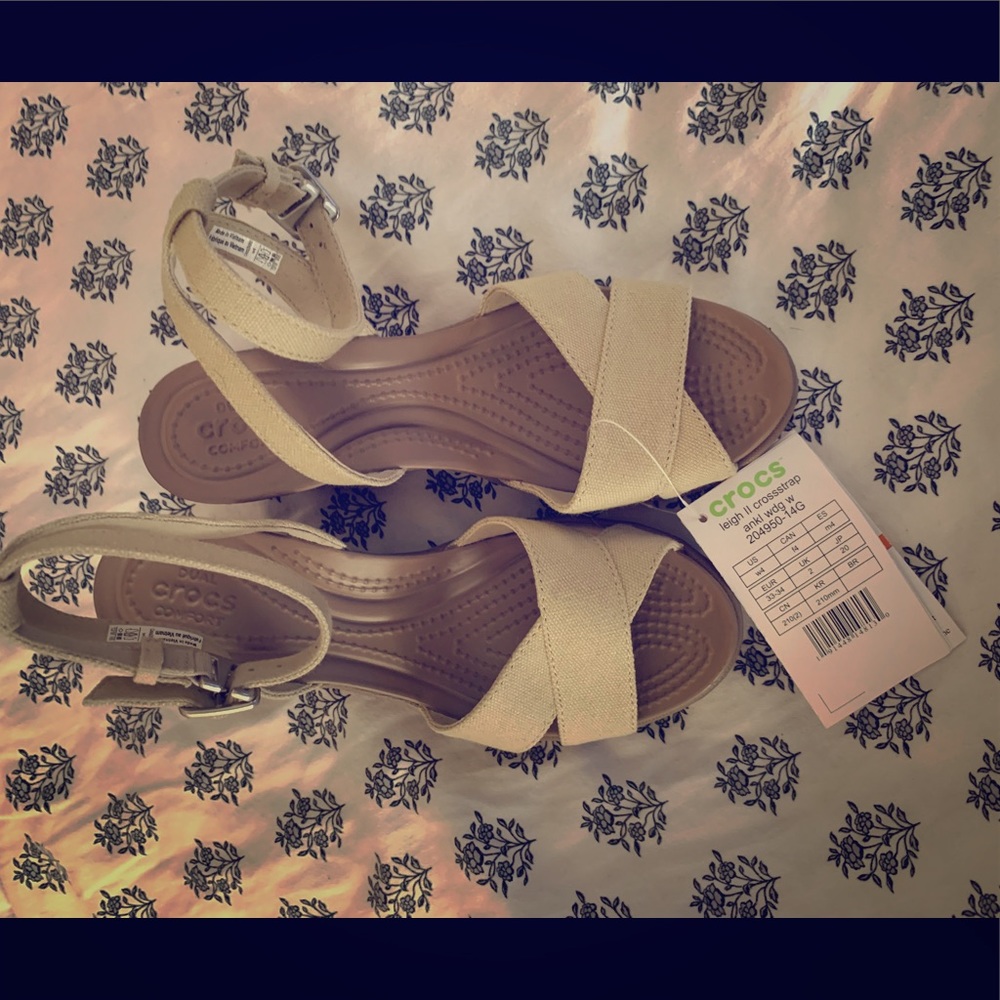 Croc wedges